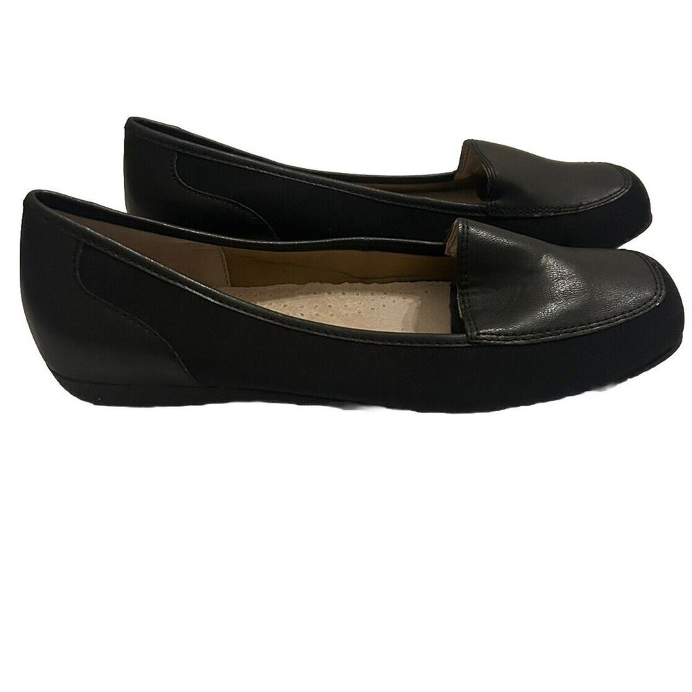 Trotters Black Leather Slip-On Flats